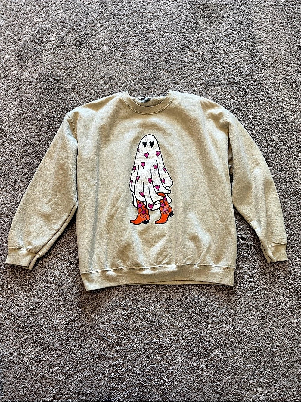 Cute Ghost Graphic Sweatshirt in Cream